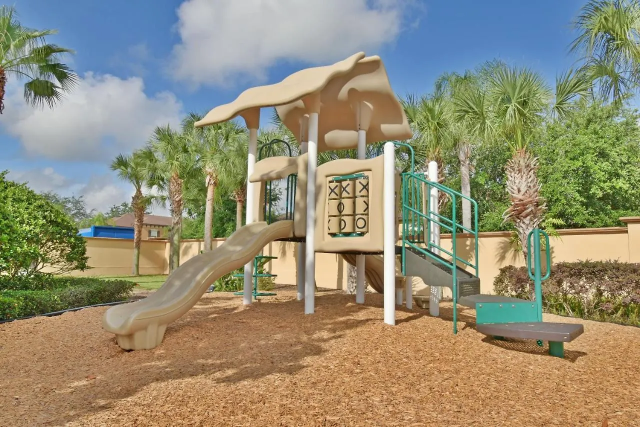 R632Lms-Casa De Flores Davenport 0*,  United States